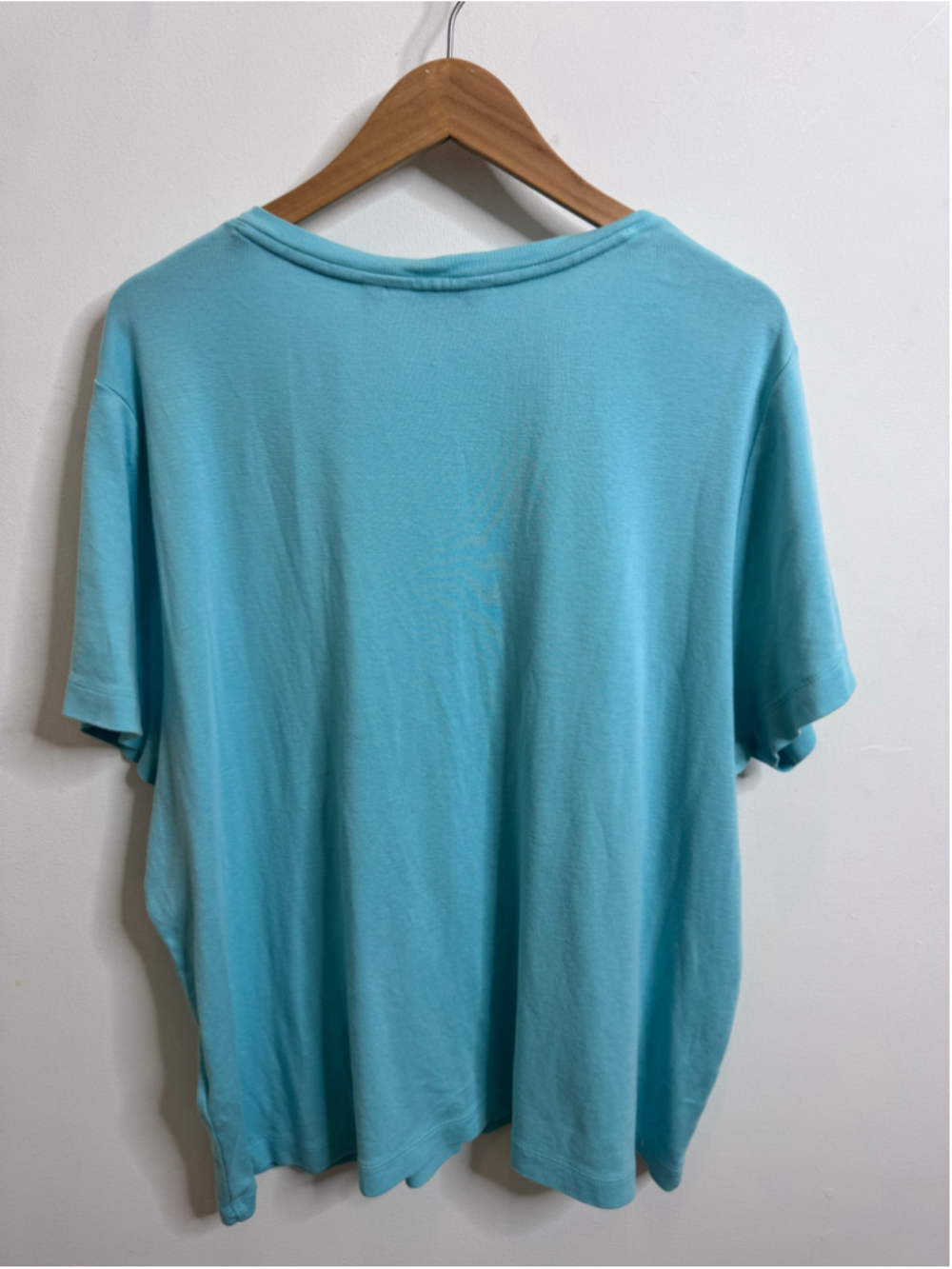 Women's Vineyard Vines V-Neck Tee Blue 3X - Picture 3 of 3